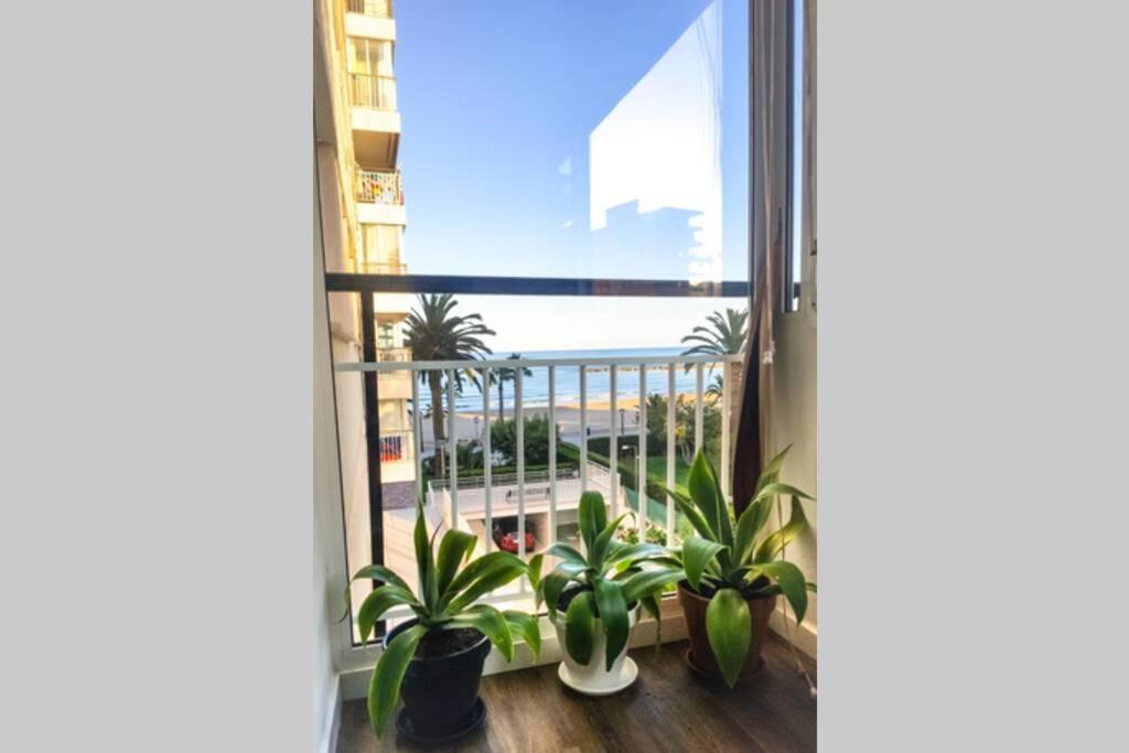 Apartamento Recien Reformado En Primera Linea Con Vistas A La Playa De La Almadraba Benicàssim Buitenkant foto