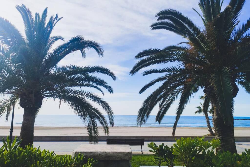 Apartamento Recien Reformado En Primera Linea Con Vistas A La Playa De La Almadraba Benicàssim Buitenkant foto